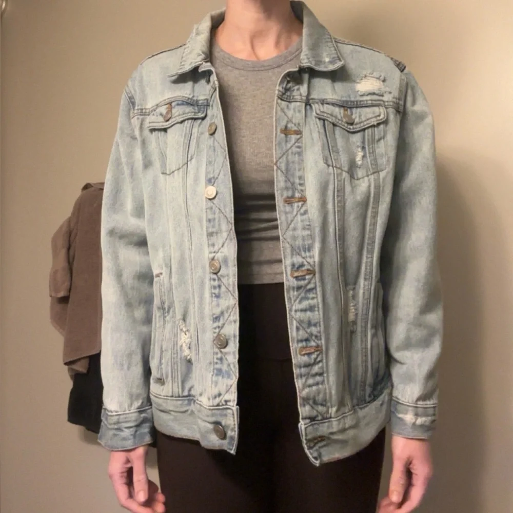 Time & Tru Oversized Blue Denim Jacket - Picture 10 of 10